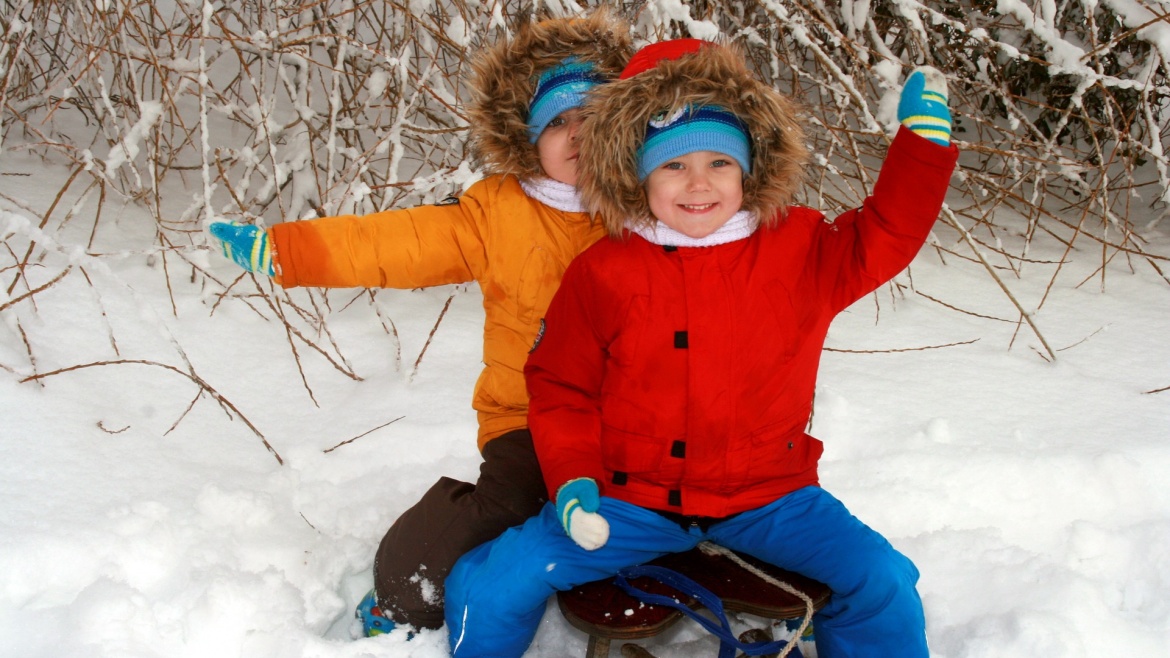 Swapping the sledge and snowmen for sandcastles & straw hats…